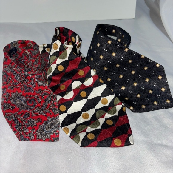 2/$30 Ties Men’s Bundle Land End’s, MBP, and STAFFORD Executive Retro Ties (3) - Picture 2 of 3